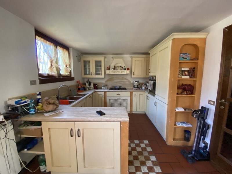 Appartamento in Vendita a Castelnuovo Magra, 235'000&euro;, 150 m²