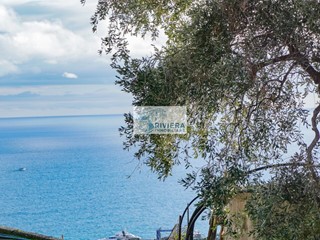 Casa Semi Indipendente in Vendita a Sanremo, 429'000&euro;, 152 m²