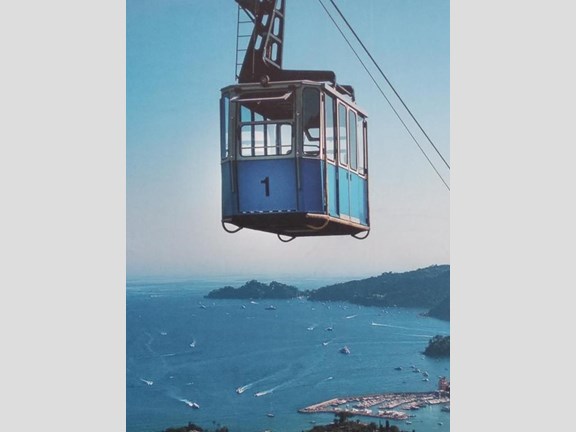 Appartamento in Vendita a Rapallo, zona FUNIVIA, 230'000&euro;, 110 m²