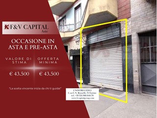 Negozio in Vendita a Torino, 43'500&euro;, 256 m²