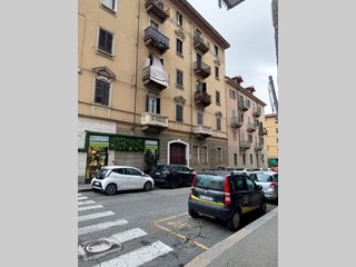 Trilocale in Vendita a Torino, 51'750&euro;, 88 m²