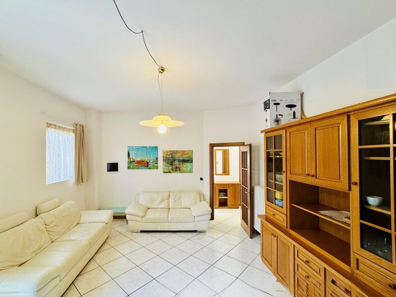 Villa bifamiliare in Vendita a Pietrasanta, 450'000&euro;, 110 m²