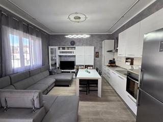 Quadrilocale in Vendita a Fucecchio, zona Ponte a Cappiano, 155'000&euro;, 120 m², con Box