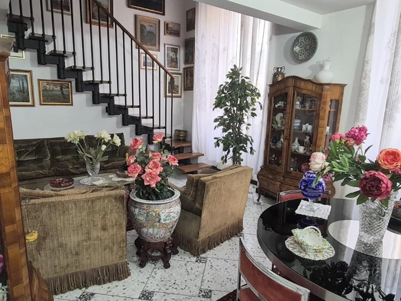 Appartamento in Vendita a Livorno, 300'000&euro;, 220 m²