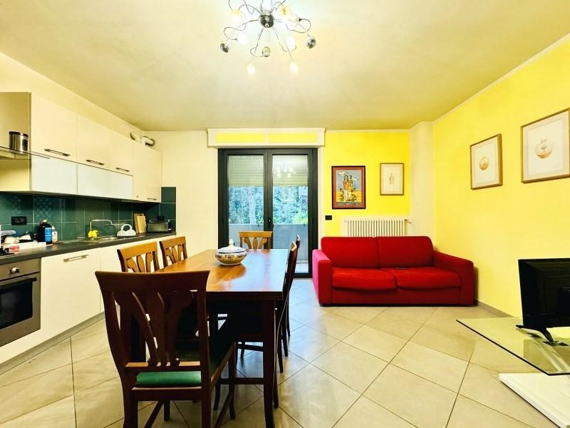 Quadrilocale in Affitto a Camaiore, zona Lido di Camaiore, 2'000&euro;, 76 m²