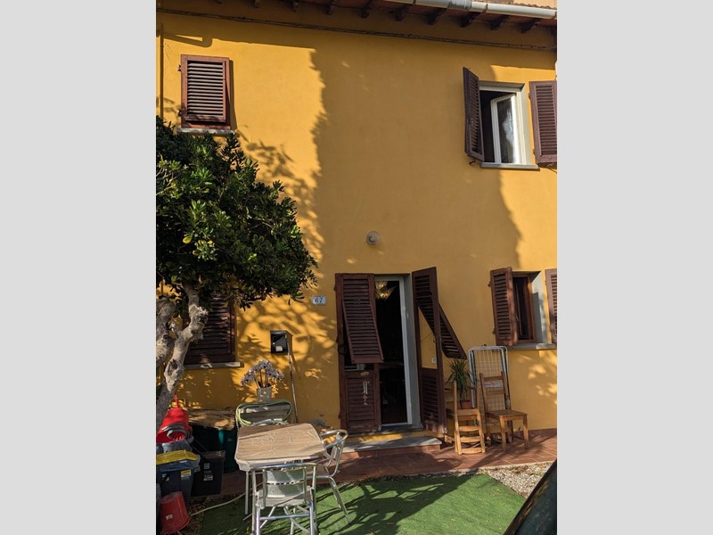 Casa Indipendente in Vendita a Cerreto Guidi, zona Bassa, 150'000&euro;, 100 m²