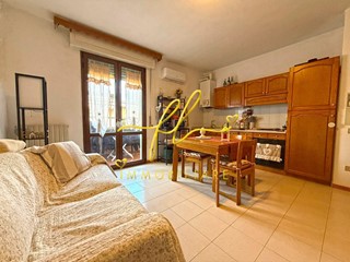 Trilocale in Vendita a Cecina, zona Cecina Marina, 179'000&euro;, 60 m², con Box