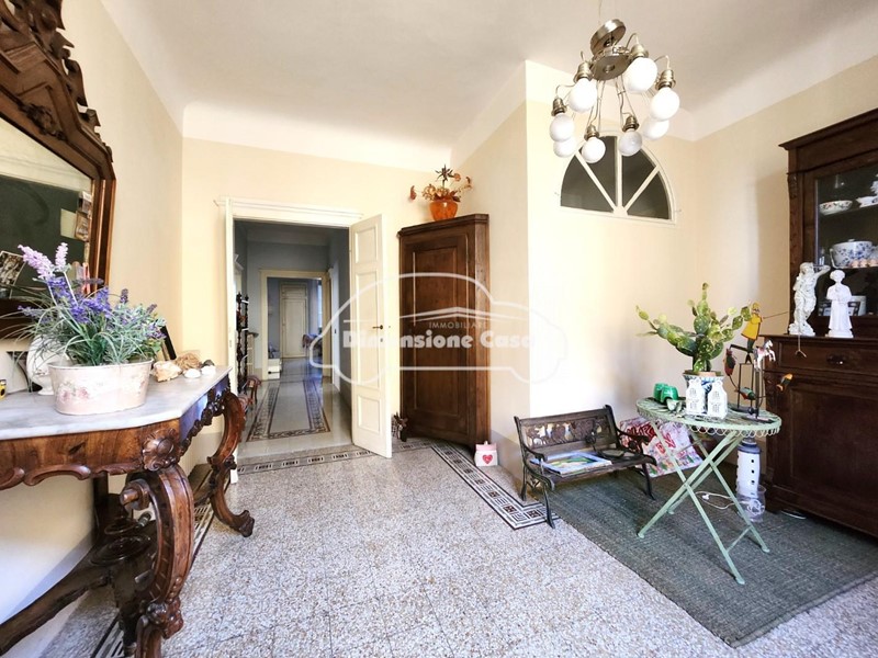 Appartamento in Vendita a Lucca, 650'000&euro;, 200 m²