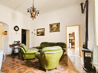 Appartamento in Vendita a Massa, 130'000&euro;, 101 m², arredato