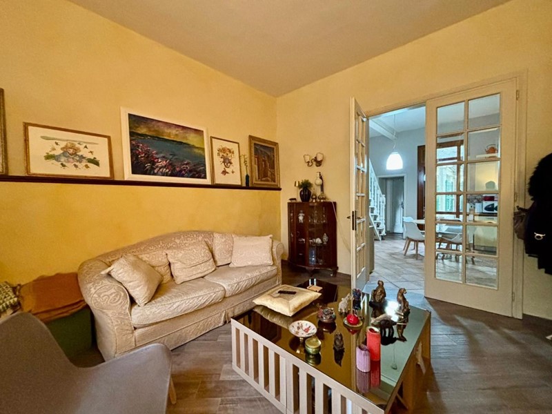 Appartamento in Vendita a Pontedera, zona Pietroconti, 160'000&euro;, 90 m²