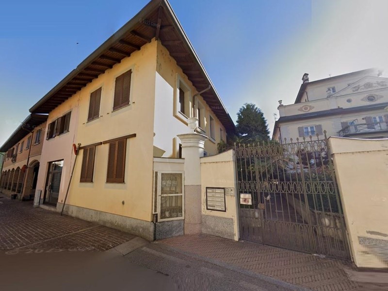 Villetta a schiera in Vendita a Buscate, 105'000&euro;, 135 m², con Box