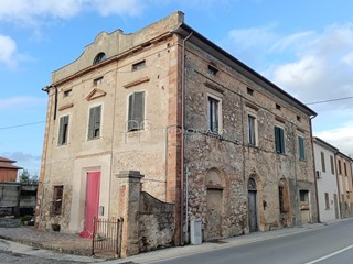 Trilocale in Vendita a Cascina, zona Zambra, 85'000&euro;, 55 m²