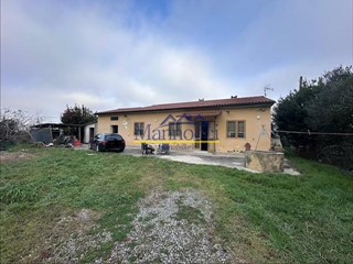 Casa Indipendente in Vendita a Cascina, 270'000&euro;, 150 m²