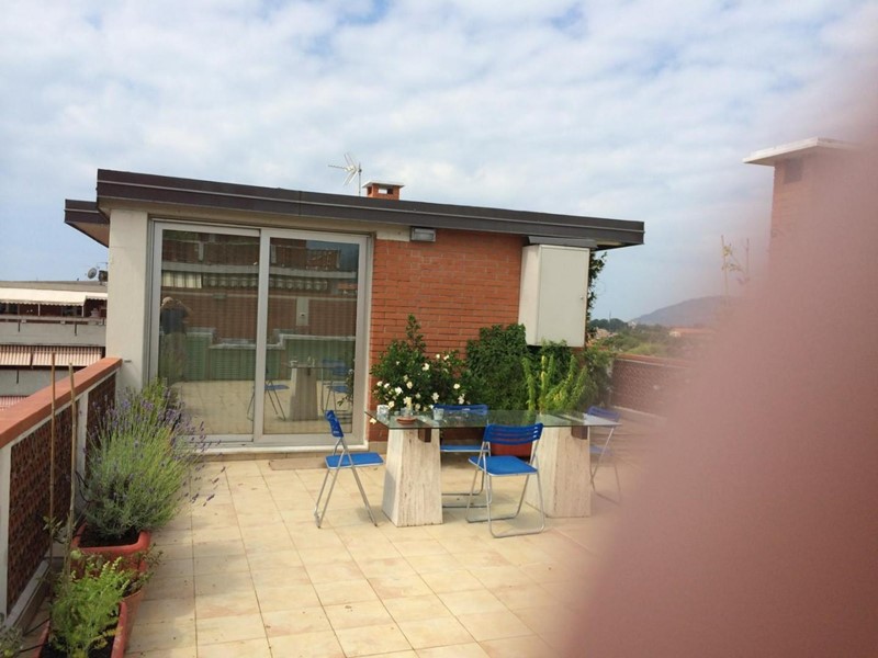 Attico in Affitto a Carrara, zona Avenza, 1'100&euro;, 60 m², arredato