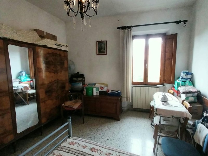 Casa Indipendente in Vendita a Calci, 187'000&euro;, 150 m²