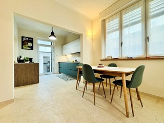 Villa bifamiliare in Affitto a Camaiore, zona Lido di Camaiore, 3'000&euro;, 150 m², arredato