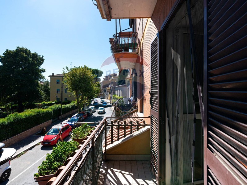 Trilocale in Vendita a Monterotondo, 132'000&euro;, 67 m²