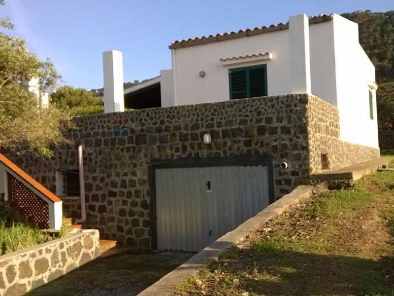 Villa in Vendita a Ustica, 278'000&euro;, 80 m²