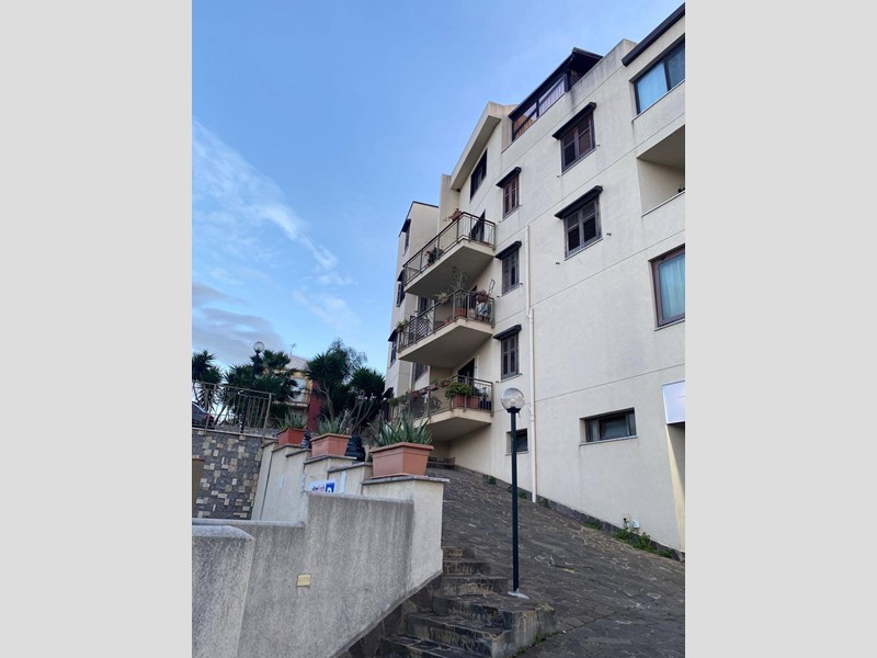 Quadrilocale in Vendita a Casteldaccia, 125'000&euro;, 90 m²