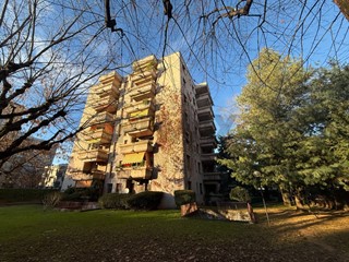 Trilocale in Vendita a Monza, 300'000&euro;, 105 m²