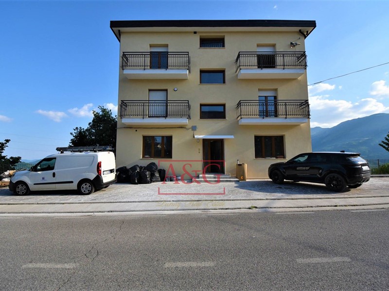 Appartamento in Vendita a Montemonaco, 110'000&euro;, 110 m²