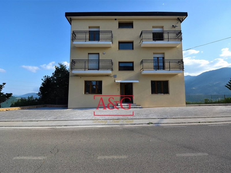 Appartamento in Vendita a Montemonaco, 110'000&euro;, 110 m²