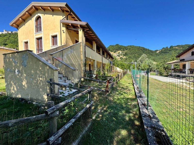 Trilocale in Vendita a Opi, 95'000&euro;, 60 m²
