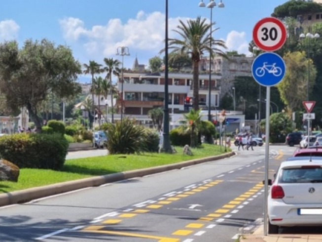 Appartamento in Vendita a Genova, 780'000&euro;, 160 m²