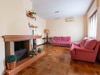 Quadrilocale in Vendita a Sassari, 295'000&euro;, 142 m²