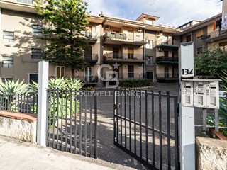 Appartamento in Vendita a Aci Catena, 100'000&euro;, 84 m²