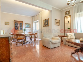 Quadrilocale in Vendita a Roma, 289'000&euro;, 140 m²