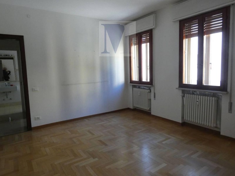 Appartamento in Vendita a Padova, 339'000&euro;, 200 m², con Box