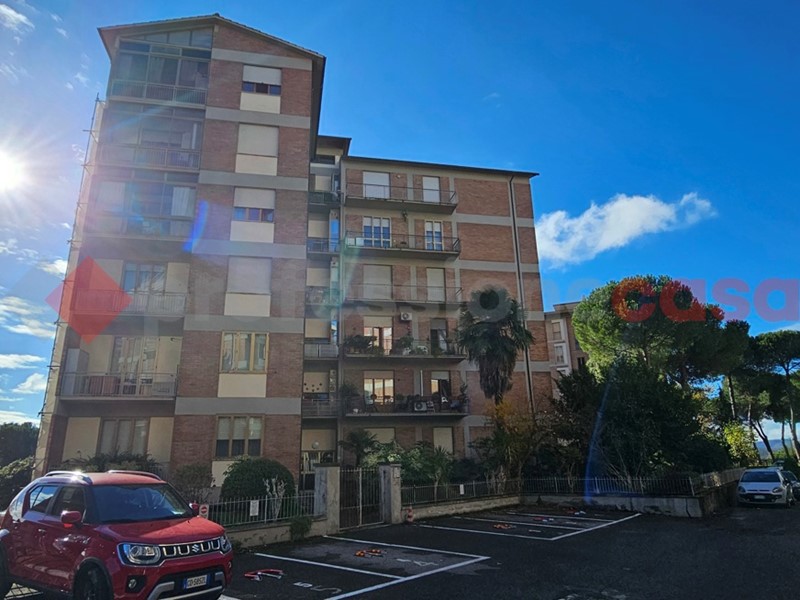 Appartamento in Vendita a Siena, 285'000&euro;, 120 m²