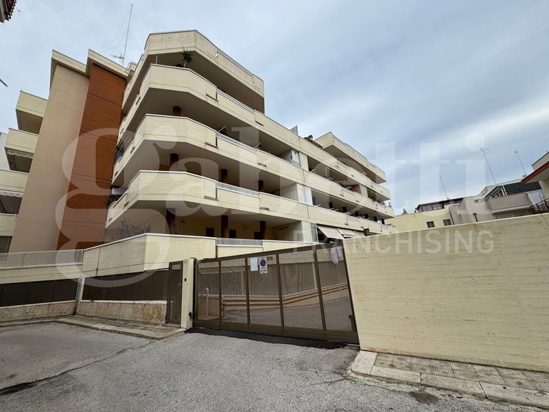 Quadrilocale in Vendita a Giovinazzo, 300'000&euro;, 110 m²