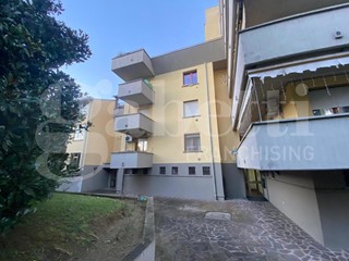 Trilocale in Vendita a Lodi, 150'000&euro;, 93 m², arredato, con Box