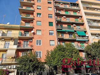 Bilocale in Vendita a Roma, 270'000&euro;, 70 m²