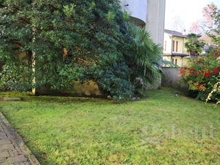 Attico in Affitto a Gallarate, 1'000&euro;, 85 m², arredato, con Box