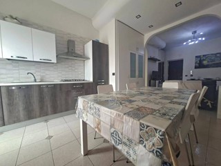 Trilocale in Affitto a Trecase, 680&euro;, 80 m², arredato