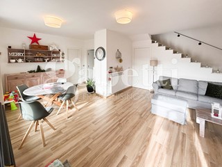 Villetta a schiera in Vendita a Giugliano in Campania, 310'000&euro;, 187 m², con Box