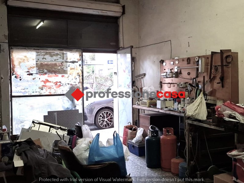 Negozio in Vendita a Pomezia, 60'000&euro;, 70 m²