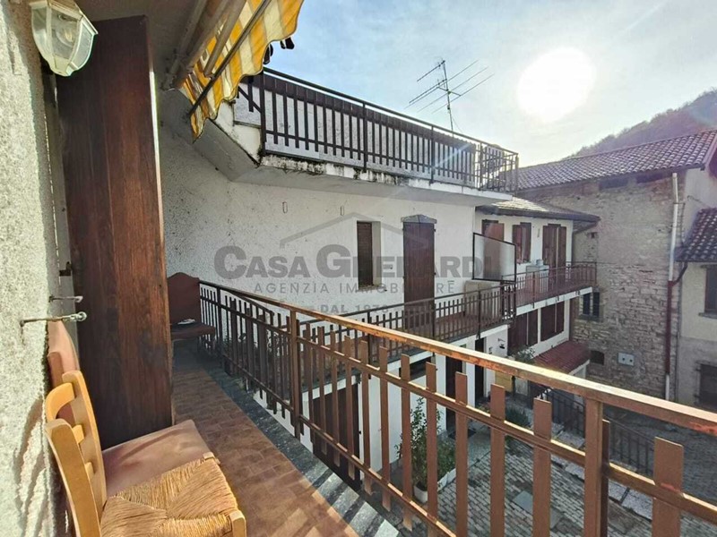 Trilocale in Vendita a Palazzago, 73'000&euro;, 80 m², arredato, con Box