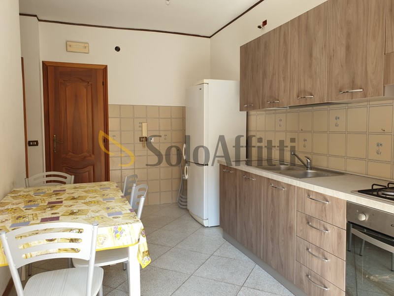 Stanza in Affitto a Catanzaro, zona Lido Lungomare, 300&euro;, 130 m², arredato
