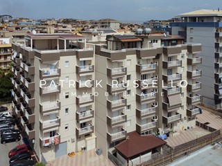 Appartamento in Vendita a Gela, zona CAPOSOPRANO, 147 m², arredato, con Box