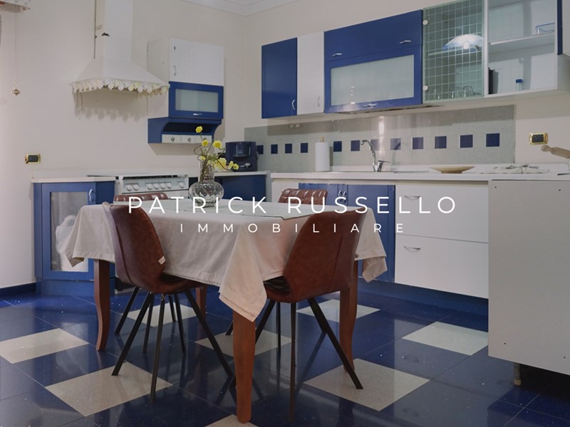 Appartamento in Vendita a Gela, zona CAPOSOPRANO, 150'000&euro;, 130 m²