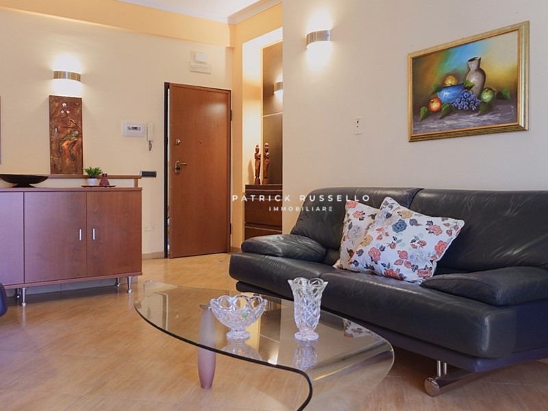 Appartamento in Vendita a Gela, zona VIA VENEZIA, 110'000&euro;, 93 m²