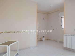 Appartamento in Vendita a Gela, zona SETTEFARINE, 110'000&euro;, 121 m²