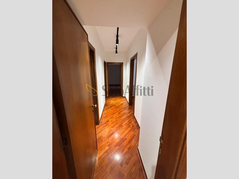 Quadrilocale in Affitto a Napoli, zona Vomero, 1'600&euro;, 110 m²
