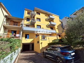 Appartamento in Vendita a Pontassieve, 290'000&euro;, 101 m², con Box