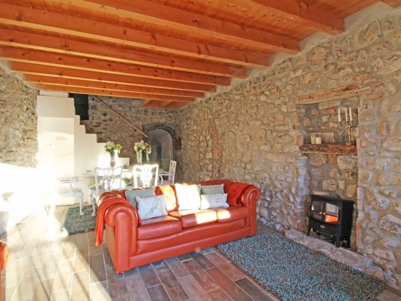 Casa Indipendente in Vendita a Marone, 275'000&euro;, 210 m²