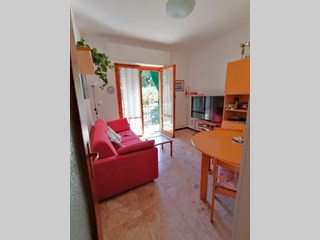 Appartamento in Vendita a Rapallo, zona FUNIVIA, 103'000&euro;, 56 m², arredato